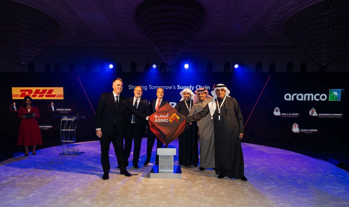 SaudiProject's tweet photo. #أرامكو وشركة DHL تطلقان شركة #أسمو المتخصصة في مجال المشتريات والخدمات اللوجستية، لتعزيز كفاءة العمليات في هذا المجال في قطاعات الطاقة والصناعة، والتي ستلعب دورًا مهمًا في التغلب على تحديات سلاسل الإمداد في الوضع الراهن https://t.co/TJHsKdQ7VX