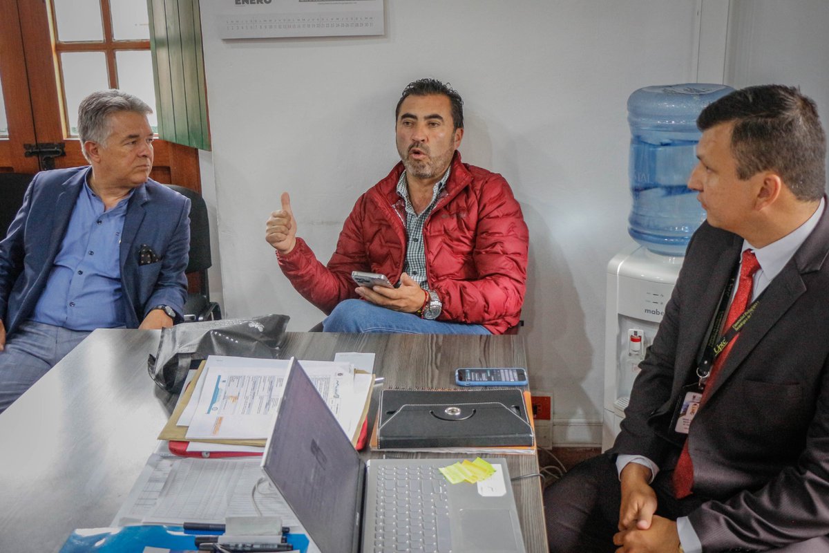 UPTCoficial's tweet photo. @AlcaldiaMadrid @boyacasietedias @informativomad @InformateMadrid @madridcund @ELDIARIOBOYACA @BluRadioBoy En esta fructífera reunión participaron el secretario del despacho y la secretaria de educación por parte de la Alcaldía, y por parte de la #UPTC, Nidia Pacheco, asesora de Rectoría, el decano de la @DFesad, Hugo Mendoza y Manuel Soler, coordinador de los #CREAD💡 https://t.co/TNnu4yTMal