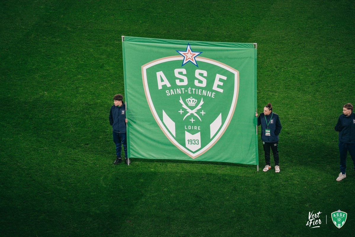 FerveurVerte_'s tweet photo. Afin d’évoquer la mauvaise série actuelle, les joueurs ont échangé entre eux durant une réunion où aucun membre du staff n’était présent. 🗣️

(Evect) https://t.co/tu6WgPiFvu