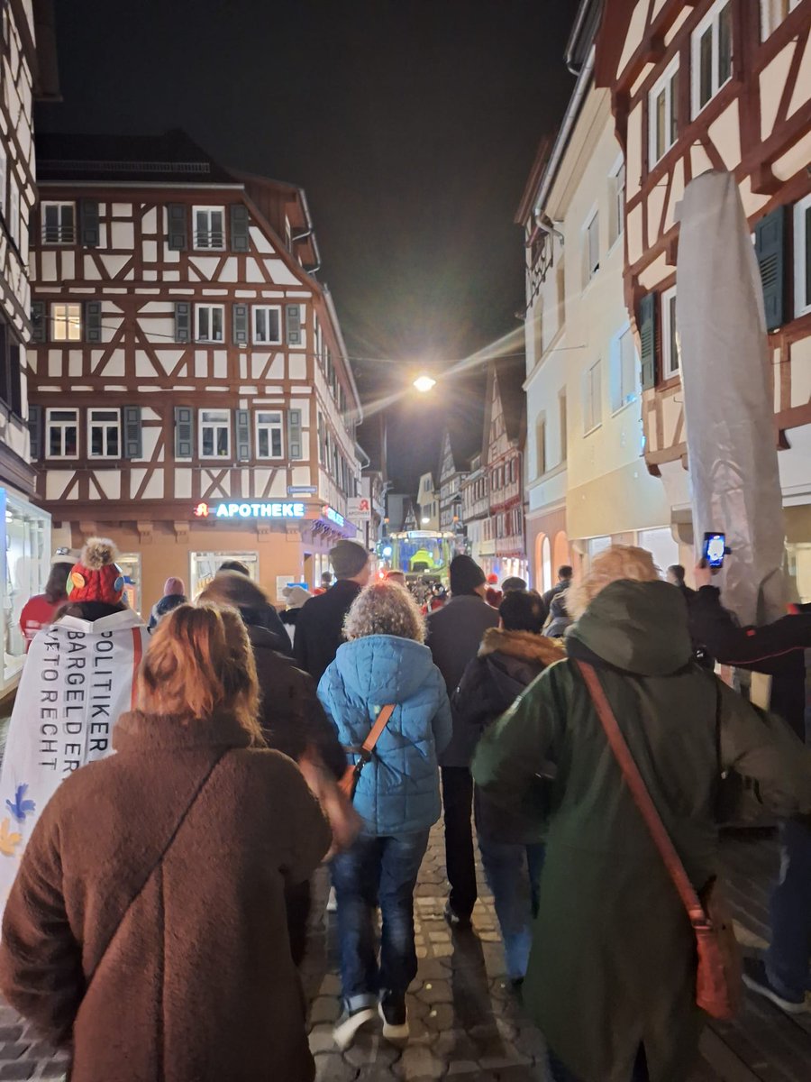 #RausaufdieStraße
#Montagsspaziergang 
#Montagsdemo 
05.02.2023  Mosbach läuft😉
Und laut waren wir  auch