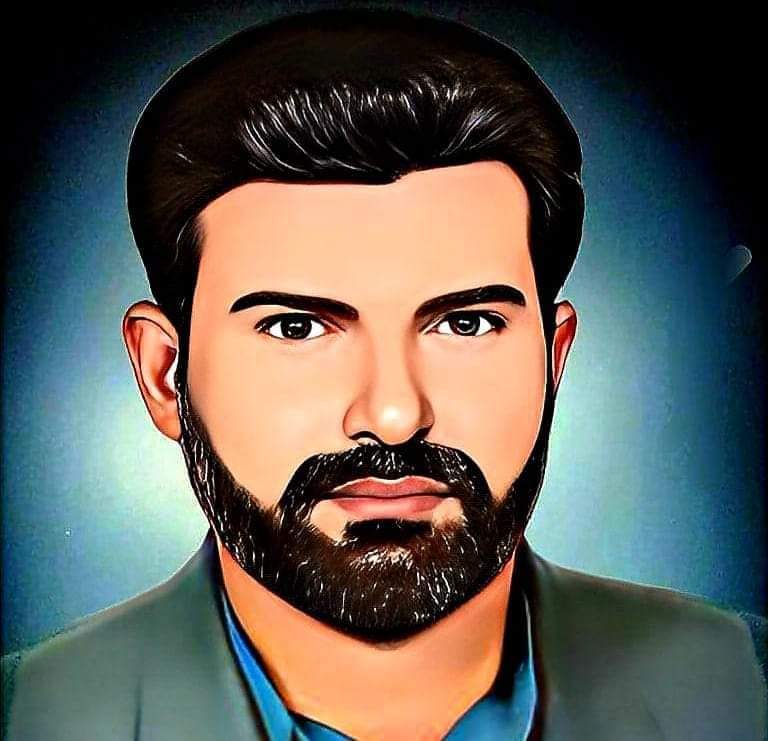 جاء  في أشد المراحل خطورة ،جاء والناس صمٌ بكمٌ عّميٌ لايفقهون مايحدث حولهم،  هو علم الهدى قرين الذكر(الشهيد القائد )ينتهي نسبه الشريف الى سيد الوصيين علي بن ابي طالب (عليهم السلام).
ها أنت اليوم الأكثر حضورًا والأعظم أثرًا عليك السلام ..! 
#اليمن_سند_فلسطين 
#غزه_تقاوم_وستنتصر