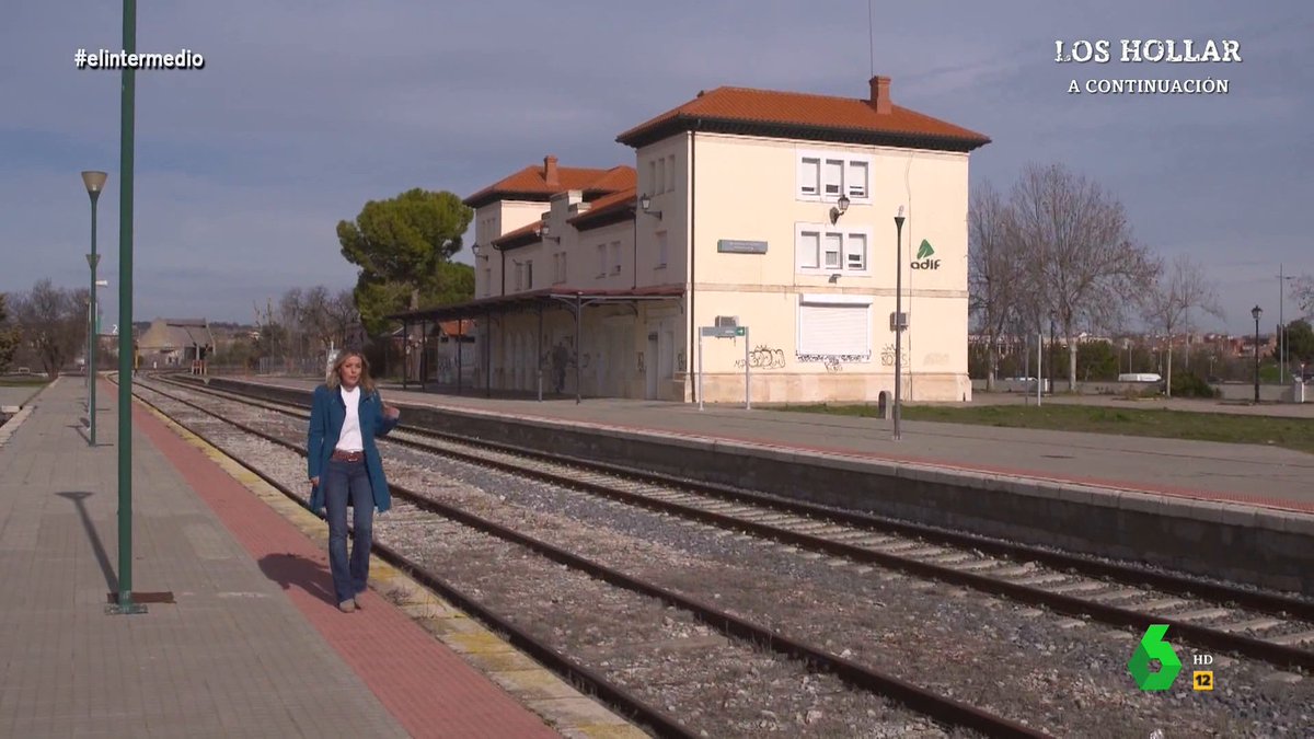 El_Intermedio's tweet photo. 🔴 @andrearopero ha querido escuchar a las personas que sufren la falta del ferrocarril en la España vaciada. Para ello, se ha ido hasta Aranda de Duero. #elintermedio https://t.co/QTxkFLDghZ