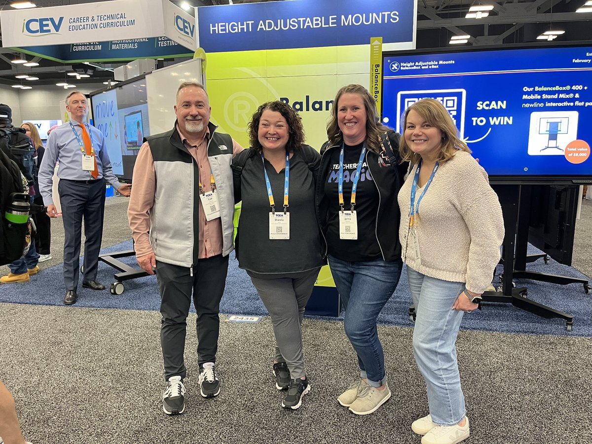 arnoldtimw's tweet photo. The @hecc_conference board is well represented @TCEA in Austin, TX! #HECC @talkintechccs @Mrs_Eastham_LPS @MelissaWalley https://t.co/UMyZAuxmSY