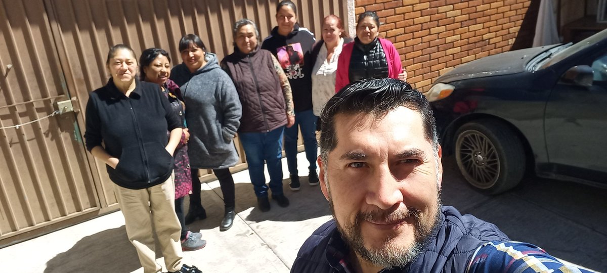 hhnava38's tweet photo. Hay momentos en q solo escuchar es mejor q opinar hoy Escuchamos a nuestras Amigas de #AlmoloyaDelRio que entre risas recordamos lo Fuerte que se volvieron y todo el aprendizaje que la vida nos a dado Gracias #Angelica y a todo el #EquipoADMM.
#ElAmigoBeto
#Tamalitos
#Distrito29 https://t.co/V2tWoqcfeZ
