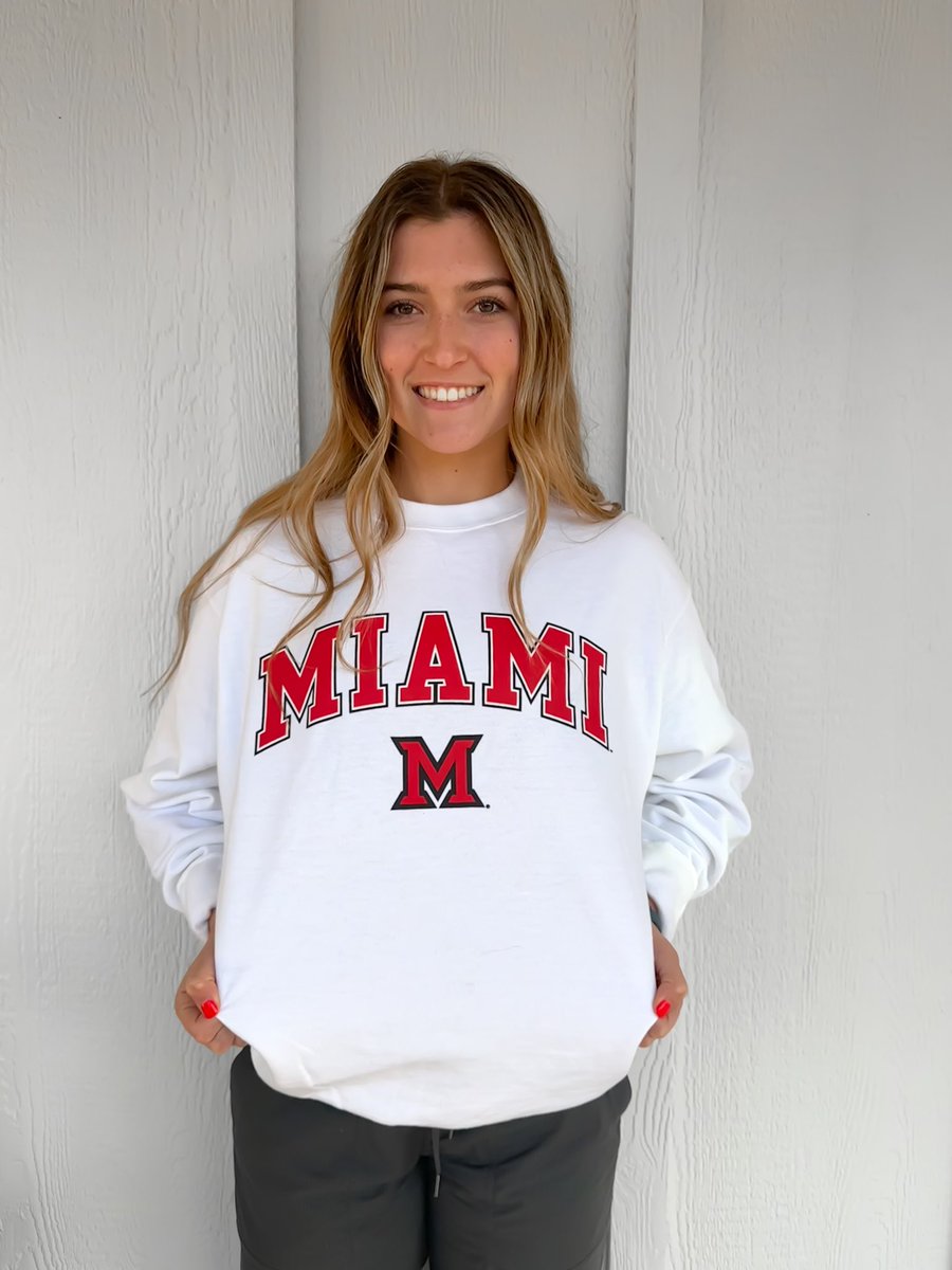 ellafreemannnn's tweet photo. I am so excited to announce my commitment at Miami University! I want to thank my family, coaches, teammates, and friends who have shown amazing support throughout this process!!! Go RedHawks!!! https://t.co/FUuZs7Wav4