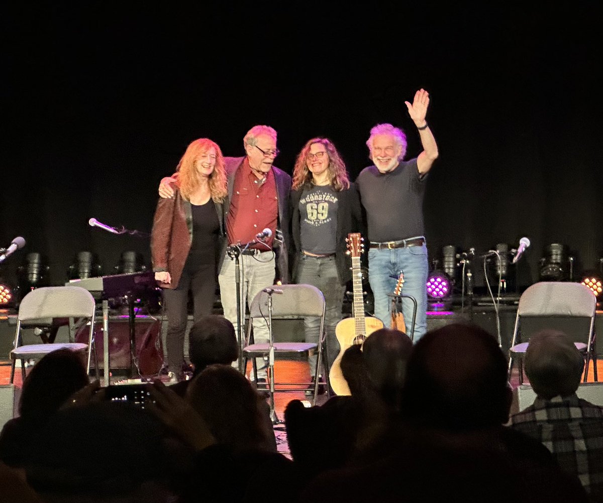 Coming up this weekend with Cliff Eberhardt, @PattyLarkin and @johngorka! Fri 2/9 @SellersvlleThtr, Sellersville PA Sat 2/10 Pollak Theatre, Long Branch NJ Sun 2/11 @CityWineryNYC (low ticket alert) Photo by Laurie Glassman