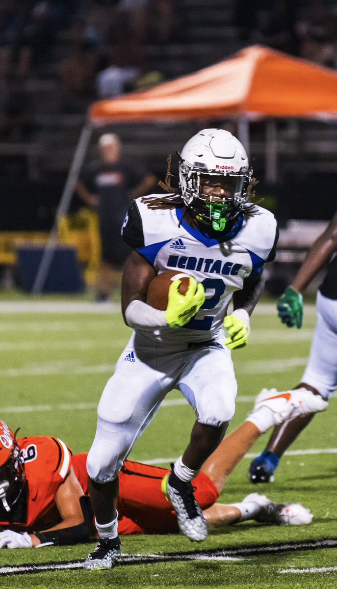 ScottRaymond7's tweet photo. Who will Heritage Panther RB/DB TD machine Tayshawn Benson sign his NLI with? Stay tuned Wednesday Feb 7 at 4:30pm to find out!!! #Dominate #LockedIN #BrevardBuilt #MalabarMonsters #TDMachine @TayshawnBenson @Coach_Benson9 @Coach23EJ_Mayes @tybenson14 @SportsBrevard @bighitslive https://t.co/Orfho5lV6g