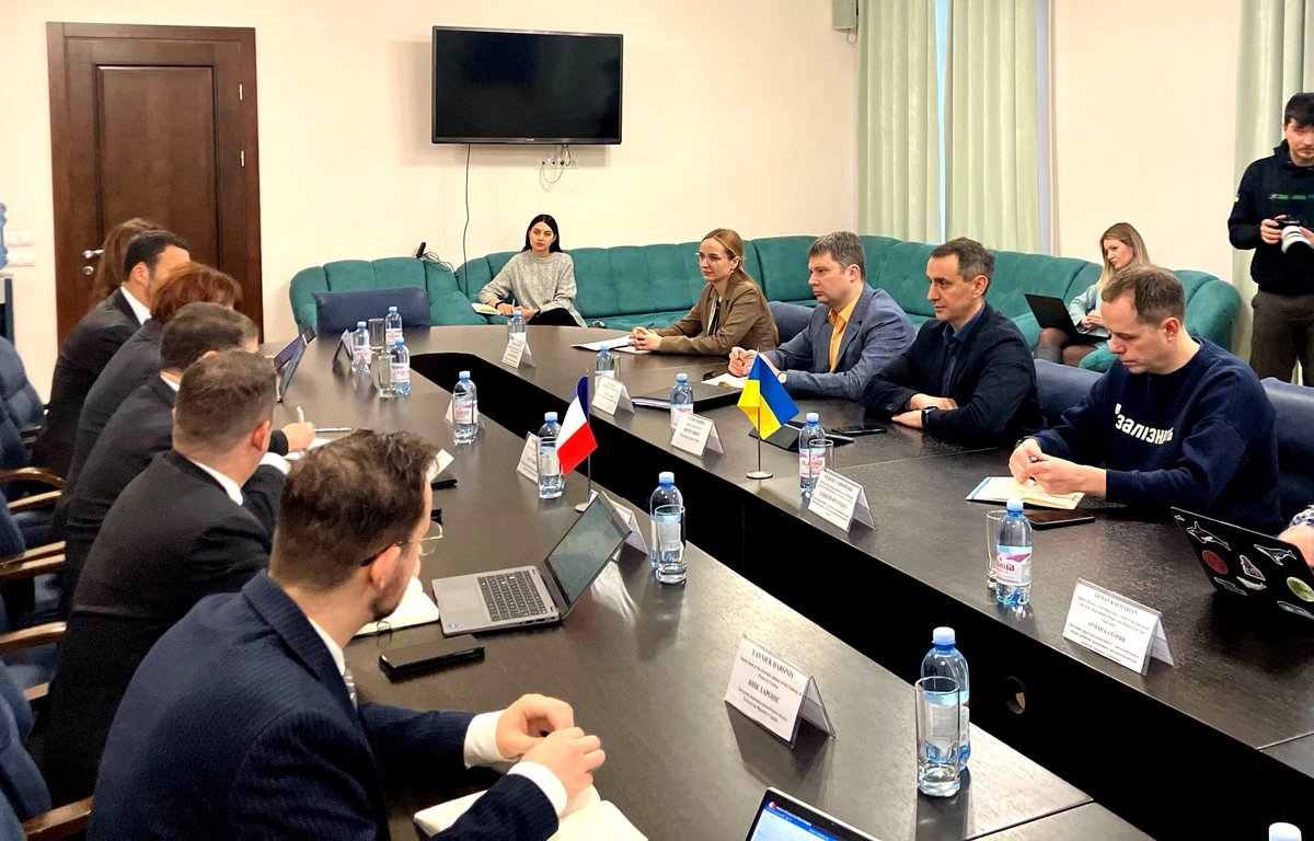 Very last rounds of discussions with Minister of Health @ViktorLiashko to launch soon new projects with the deployment of 🇲🇫 equipment and know-how so as to support both medical infrastructures and medical staff in 🇺🇦 #Ukraineresilience