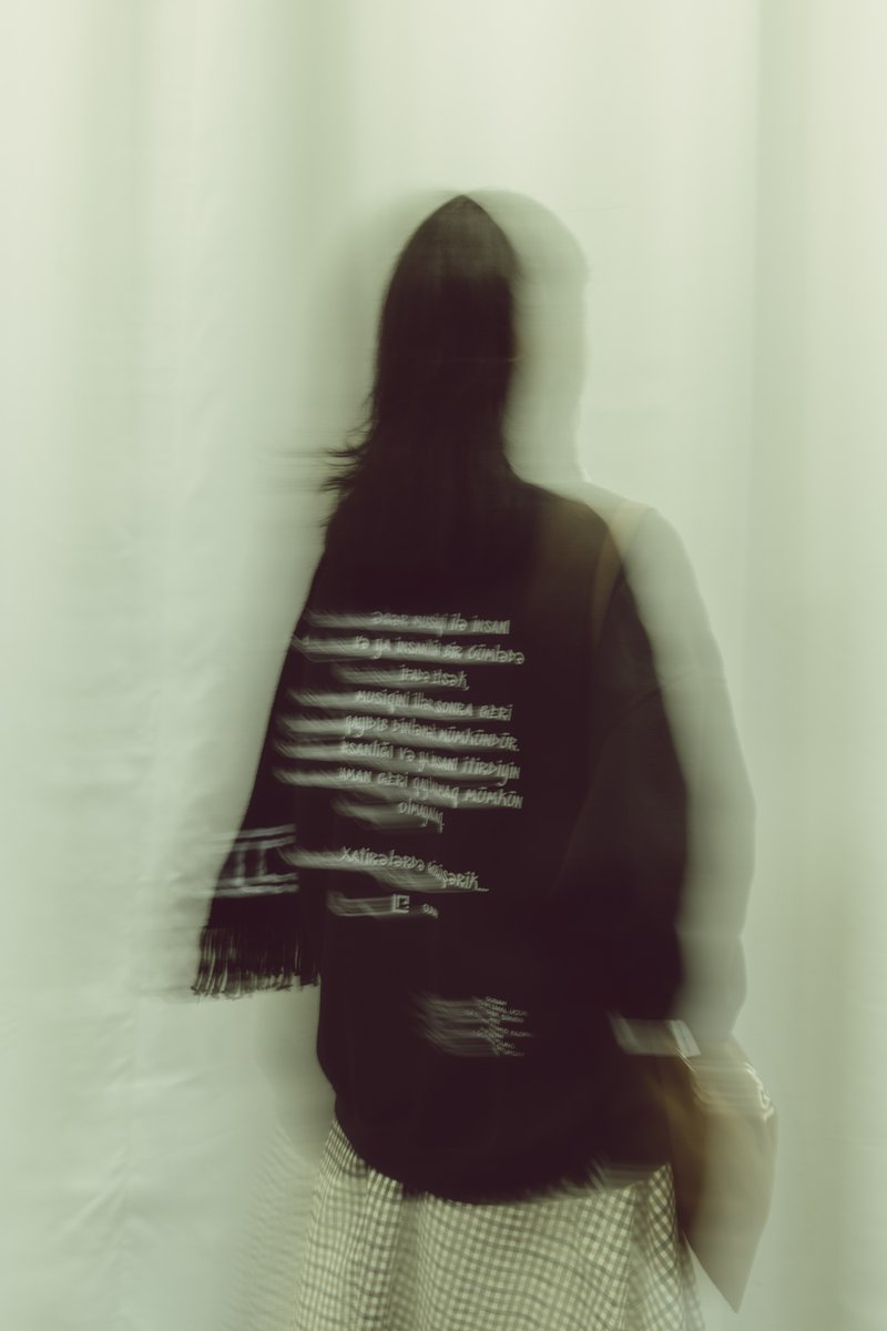 LOOK 9

KAMILLA

GUNAH F/W 2024

“UŞAQLIĞIN SON GECƏSİ”