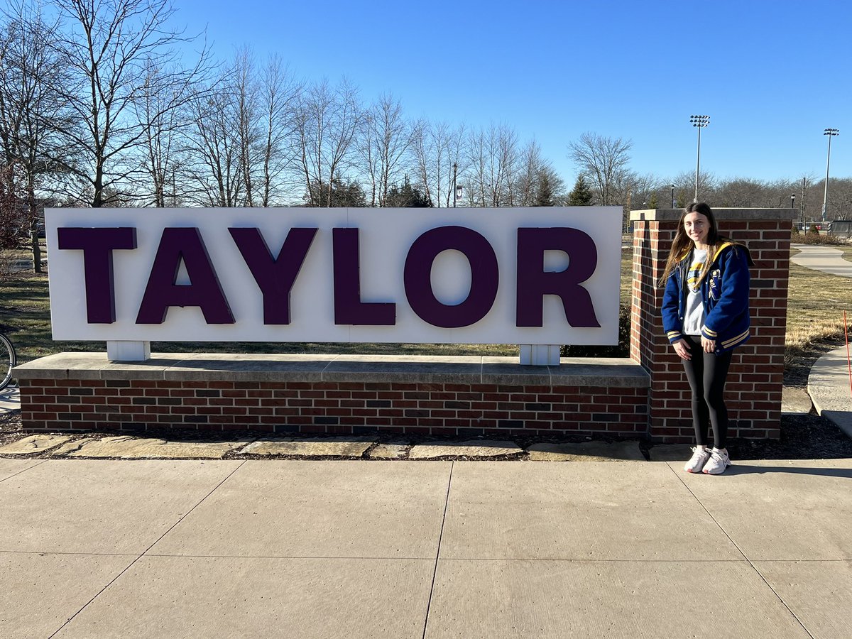 Had an amazing day at Taylor University today!! Thank you @gower_douglas for your time and showing me around the beautiful facilities! @TaylorUSoftball @AcceleratedFas1 @GatorsPierini