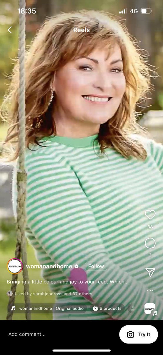 ArkellandWills's tweet photo. March cover story of @womanandhome magazine, showing the beautiful @reallorraine wearing one of our sweaters!☺️🥰 Thank you @rachelfanconi for styling this look with Arkell &amp; Wills cashmere xx

#supportsmallbusiness #cashmere https://t.co/3OBINYbFV4