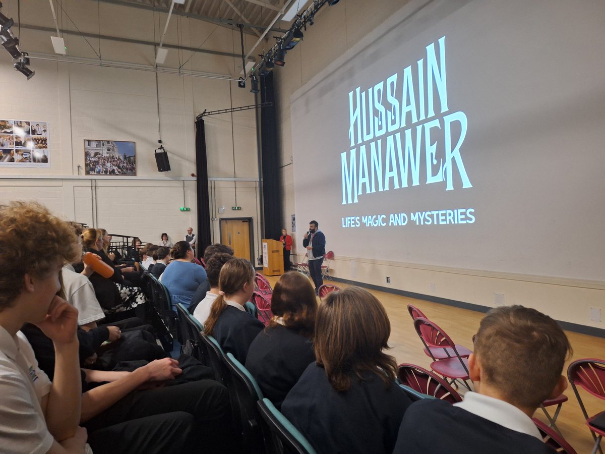 Brilliant words from special guest @HussainManawer today! Perfect for our #PSCHE week of inspo! Students are now invited to submit poems inspired by the session on the theme of 'LIFE' #spokenword #mentalhealth @Priorycsa @MissCLTodd @MawfordMr @VickyBush17 @goodnewspostUK