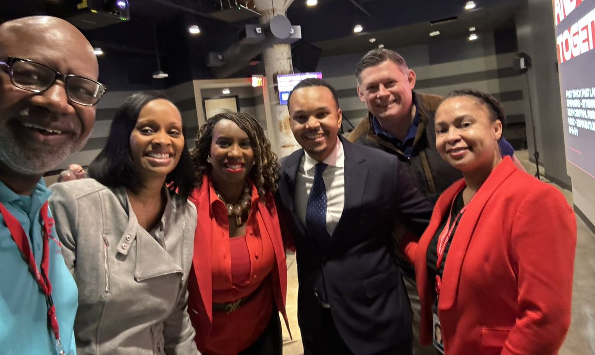So happy to be spending a quality day here in Dallas, TX with an amazing group of leaders Adrienne Ware, SVP Enterprise Sales; Allison Lyons, VP HR; Sean Butler, VP Enterprise Sales; Ettiene Brandt, EVP Enterprise Sales; and Deven Barker, Dir Enterprise Sales.  We’re ready🔥💯❤️