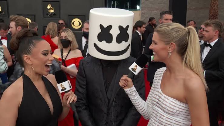 .@MarshmelloMWR no tapete vermelho do #OscarMWR:

“Estou animado, minha primeira indicação ao Oscar e estou muito contente de fazer parte de tudo isso.. E estou animado para lançar meu novo álbum em breve!”