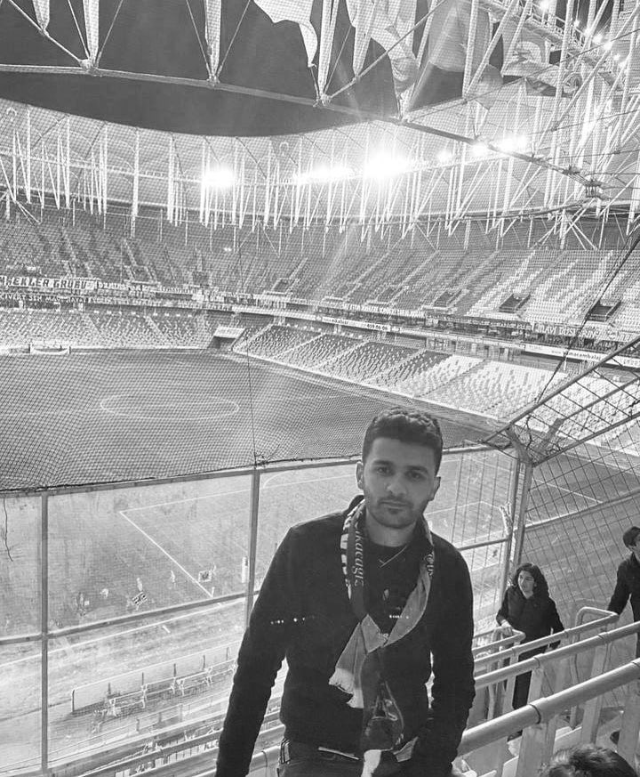 ArtvinUNIGFB's tweet photo. Bir yıl önce deprem felaketinde aramızdan ayrılan, kurucu başkanlarımızdan, canımız Uğur Kaan Koyuncu'yu vefatının 1. Yıl dönümünde rahmetle anıyoruz.
Bekle bizi gittiğin son deplasmanda! https://t.co/q2EAn5GJaP