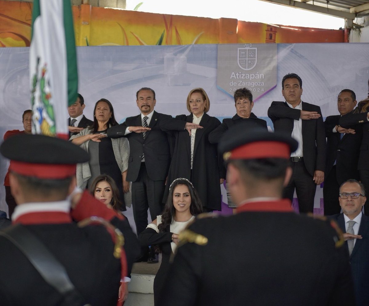 Junto a nuestro Presidente @pedro_rvillegas realizamos la develación de nuestro Bando Municipal 2024, que entre otras adiciones, sanciona el uso irresponsable de nuestro vital líquido, asimismo, establece horarios de riego y prohíbe el uso de mangueras para lavar automóviles.🇲🇽✨