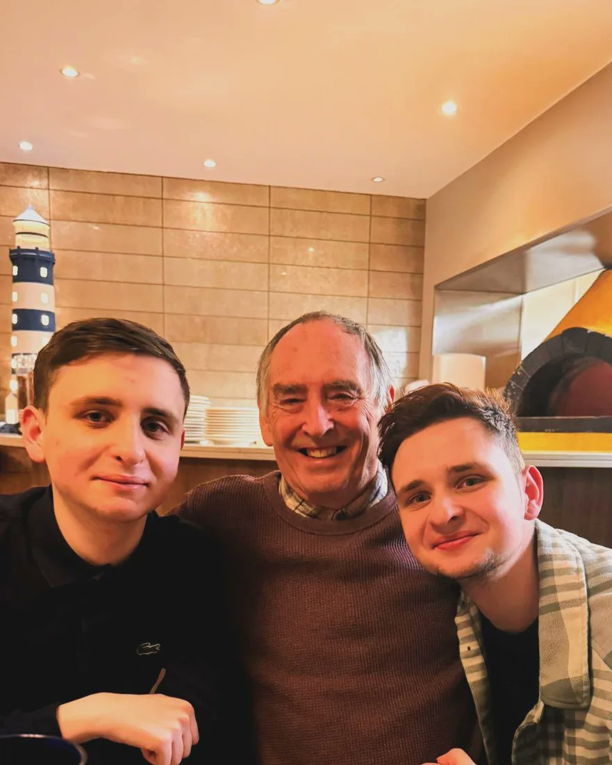Sunshine42_alc's tweet image. Birthday celebrations 🍾 ✨️ Lovely meal at #Spago with my little family 💙