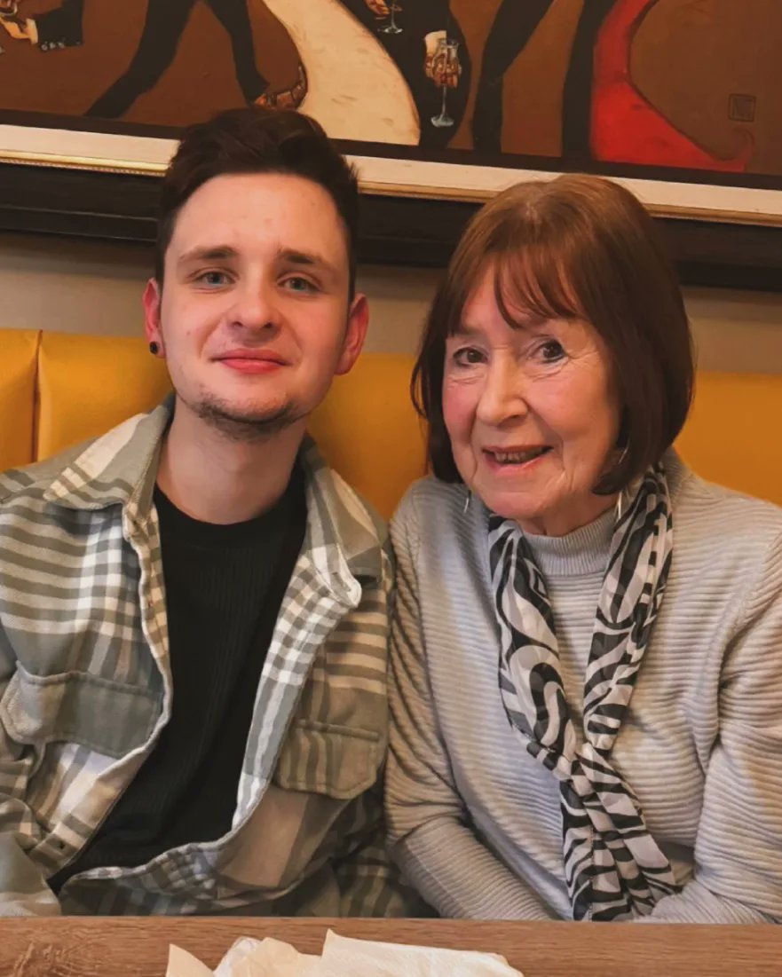 Sunshine42_alc's tweet image. Birthday celebrations 🍾 ✨️ Lovely meal at #Spago with my little family 💙