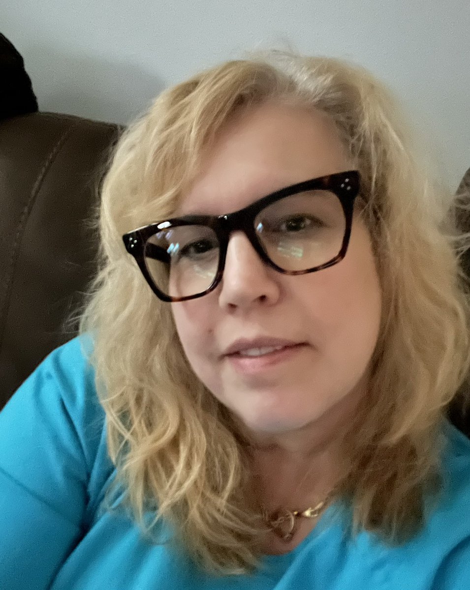 mel_med_larson's tweet photo. New glasses.
Never worn prescription lenses in my life. How long before everything ISN’T blurry? 🤔😬
#ThisIs54 #mondaythoughts #Glasses https://t.co/MNu9byk7Kv