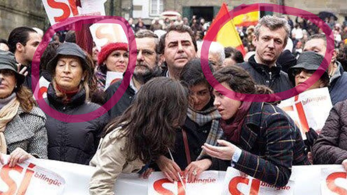 8 de febreiro de 2009.
Alfonso Rueda encabezando ao PP na manifestación ultra contra o galego no ensino. 

Foi cómplice e impulsor da campaña miserable contra a nosa lingua. 

A foto da vergoña que o perseguirá sempre.

#DebateCRTVG