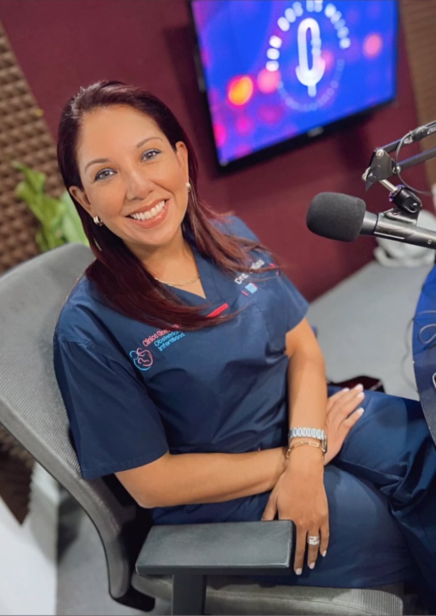 condosesmejor's tweet photo. Comenzamos la semana junto a @mafebadillo y @KarenBitton conversando sobre “El Desarrollo Precoz en las niña” con Dra. Lilian
Orellana - Ginecóloga.

No descuidemos a nuestras niñas, acudamos donde expertos y veamos siempre su bienestar y salud.  

#C2EM #Lunes https://t.co/2vJCkXeXAR