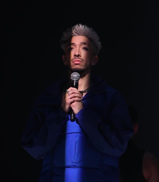 Creo que esta foto refleja muy bien su paso por el programa… como han intentado oscurecerlo pero él sigue brillando ✨
#OTGala10