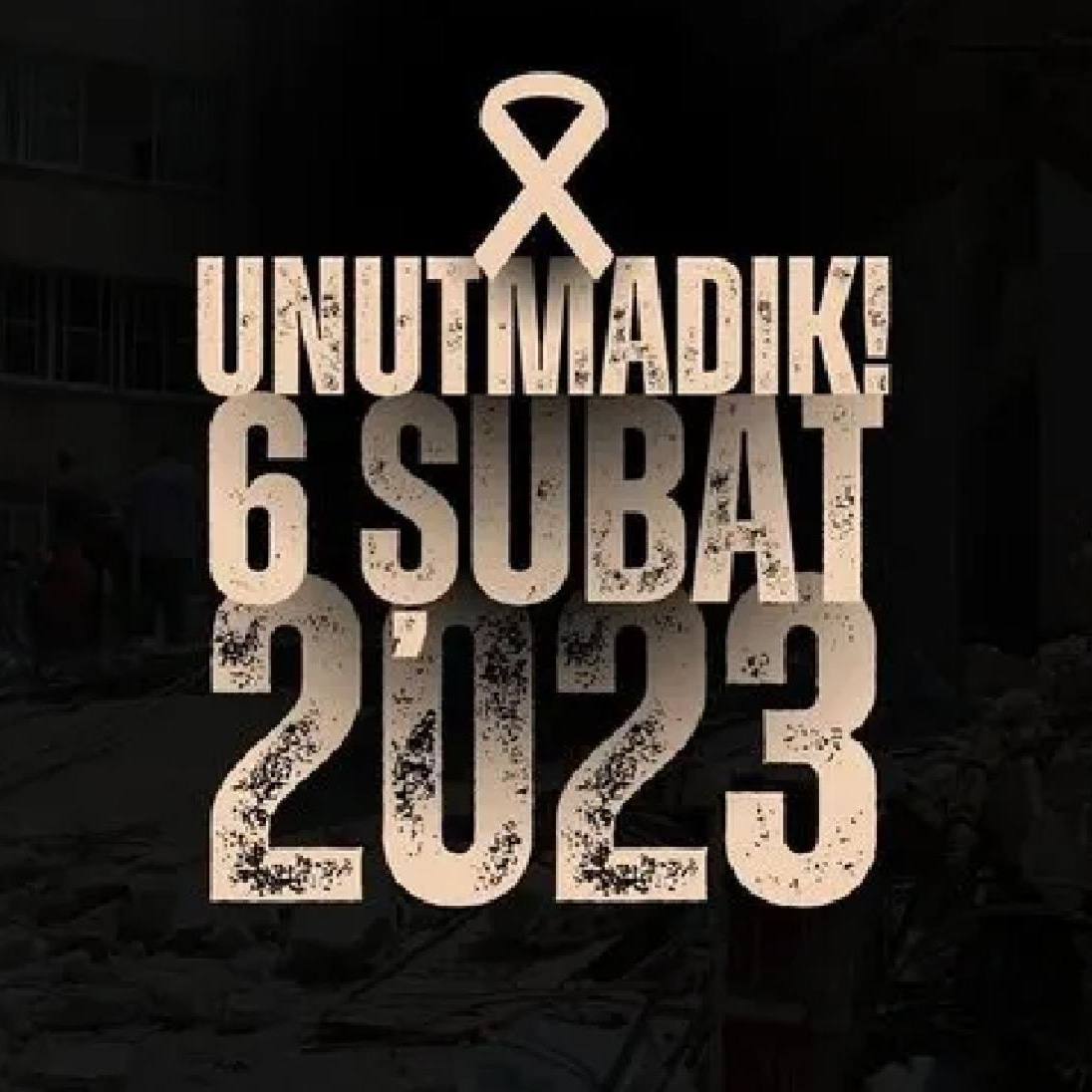 AvSabuncu's tweet photo. ACI VE KEDER BIRAKAN O KARA GECEDE YİTİRDİKLERİMİZİ RAHMETLE ANIYORUZ..
DEPREM GERÇEĞİNİ UNUTMADAN,UNUTTURMADAN !
DEPREM ÖLDÜRMEZ,BINA ÖLDÜRÜR! https://t.co/bGlEcXvA6y