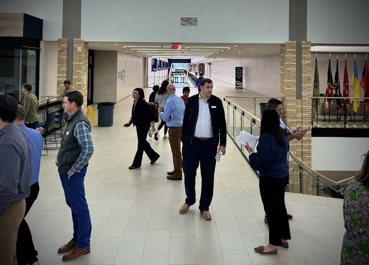 Midland_ISD's tweet image. MISD leaders and administrators toured new school facilities in the metroplex today to gain insights and prepare the best possible approach for upcoming Bond 2023 projects. Thank you Panther Creek, Allen, and Walnut Grove high schools! #MISDProud #EngageAndAct #StudentExperience