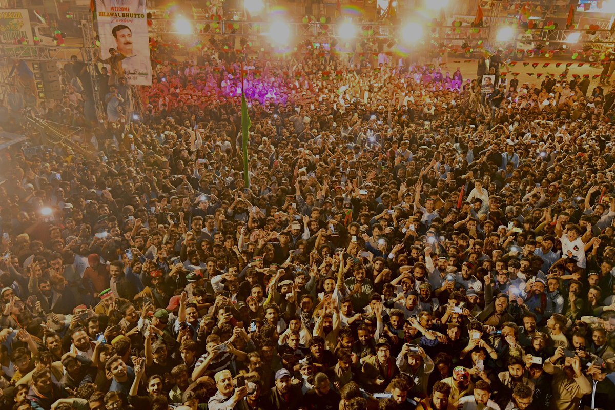 In the early hours, #Malir echoes with the voices of thousands who have entrusted their mandate to Chairman @BBhuttoZardari. The stage is set for a formal victory announcement for #Jiyala candidates on #Feb8. Exciting times ahead! 🎉🗳️ #MalirSpeaks #PPPVictory #چنو_نئی_سوچ_کو
