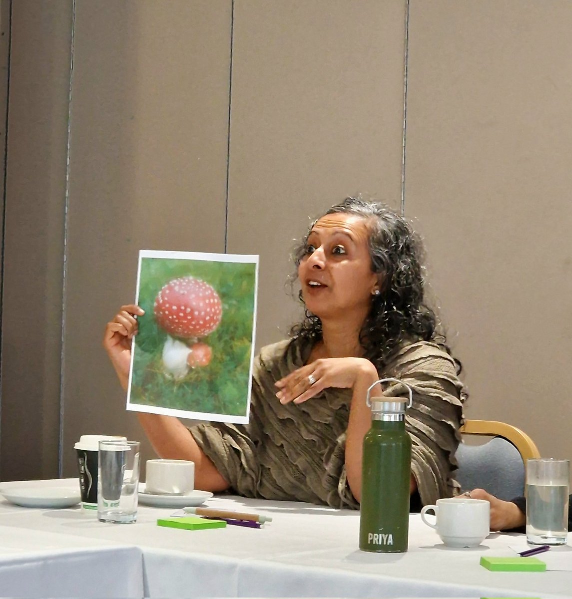 @Planet4bProject @gesbrown 
When #womenofcolourinnature talk abt their #connectingwithnature embodied experiences & ancestral herstories, there's a powerful sense of: 'We know a lot more that we thought!' 

Because we do! 

The space needs to feel safe to share #OurStoriesMatter