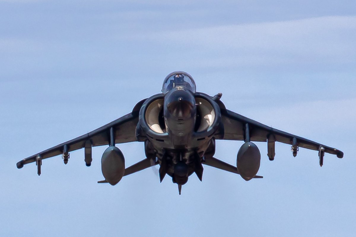 Coming at you! #AV8B #marineaviation #USMC #avgeeks