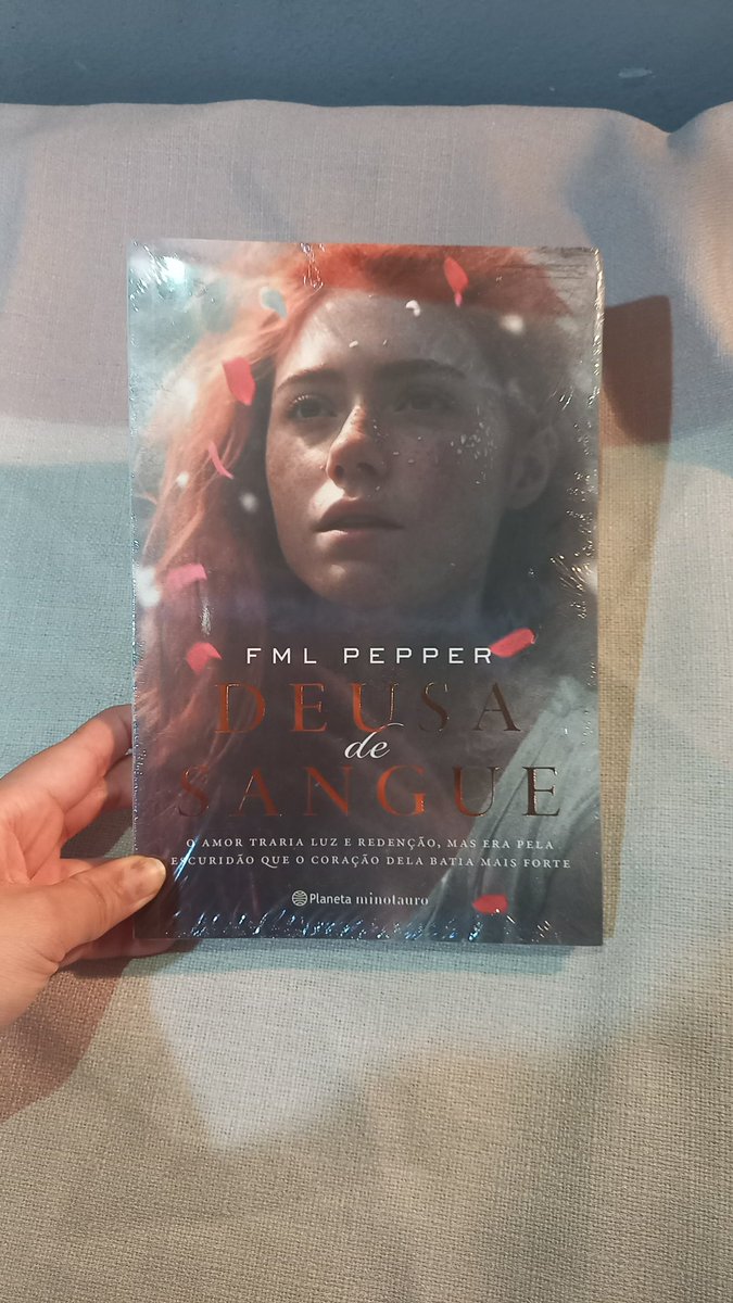 UNBOXINGGG 

livrinho que a <a href="/OnlyBooksBr/">Only Books 📚</a> me enviou do saldao da Amazon, gente que livro lindo eu tô apaixonadaaa, muito muito obrigada only 🥹❤️❤️