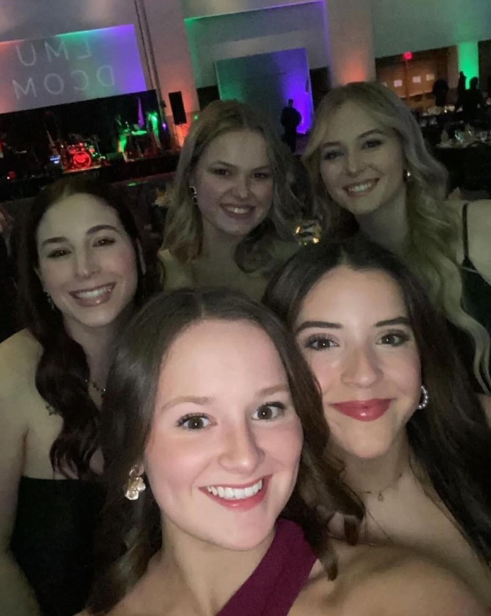 britt_rk's tweet photo. DCOM Gala with my beloved partner and friends. I’m grateful for the opportunity to slip away from studying to enjoy a weekend and for the people I’m surrounded by daily. Overwhelmed by gratitude amidst the chaos. https://t.co/o51EJQ2FF1