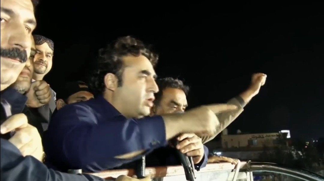 JamootIrfan's tweet photo. چیئرمین پاکستان پیپلزپارٹی بلاول بھٹو کے استقبال کے لئے امیدوار پی ایس 84  محمد یوسف مرتضیٰ بلوچ کے ساتھ ملیر دائود چورنگی پر رات گی تک موجود ہیں https://t.co/QDBN1dnQQr