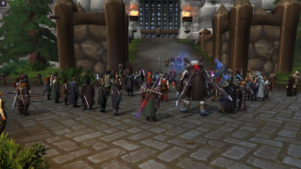 Handing out medals to the participants of the Operation Greymane campaign!

#WorldOfWarcraft #Dragonflight #Campaign #StromgardeCommunity #ArgentDawnEU #RolePlay #ReclamationOfGilneas #Stromgarde #Gilneas #Medals