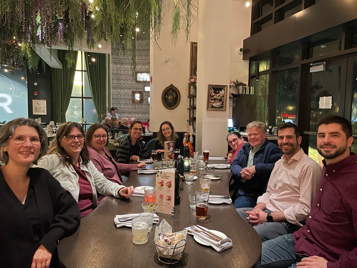 What a FANTASTIC Monday night !
Diner with six former members of the lab and two others still around 😉
M. Villion, D. Tremblay, J. Samson, G. Rousseau, J. Garneau, H. Deveau, M. Bélanger &amp; M. Moisan !

Gros merci à Manuela pour l'organisation !