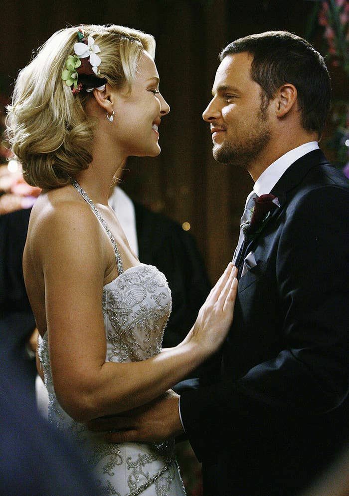 gee_p92's tweet photo. Rewatching #GreysAnatomy for the millionth time again lol! 
Let me say the music is good since season 1! 
And my fav ships are #burktina #calzona #japril #izzex https://t.co/t6mJIvgtCw