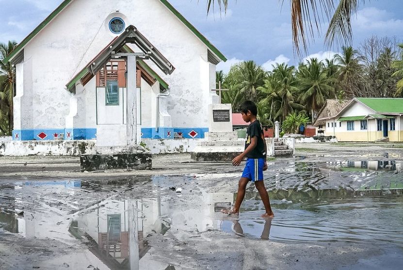 🌴“It is hard to leave your birthplace, and for some people... it will be harder to... move away from what they are used to because of climate change.” 👉 Find out how TCAP is tackling real #SIDS challenges: buff.ly/3S5J8rQ @UNDP_Pacific #UNEA6 @theGCF