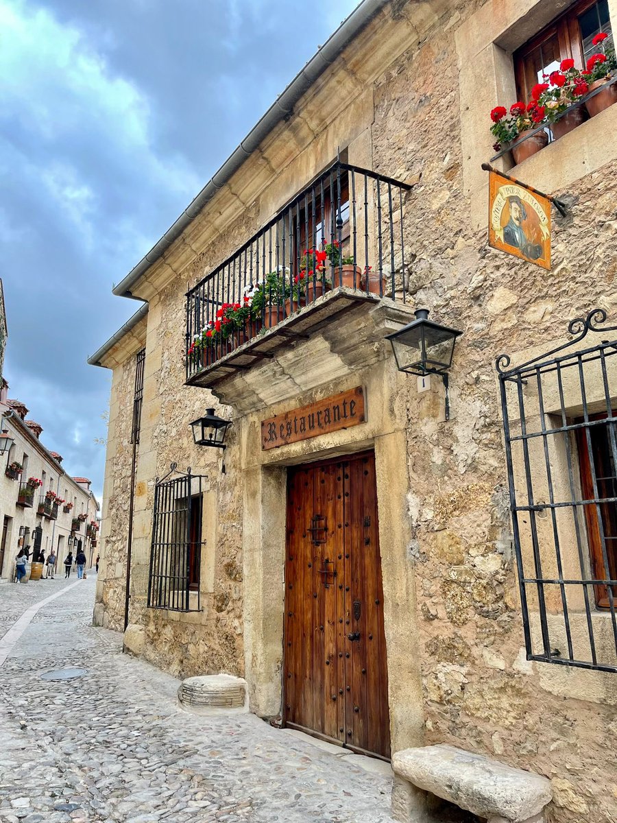 pwellec's tweet photo. @thepointsguy Pedraza &amp; Patones both super close to Madrid. Old beautiful towns, with very old traditional cuisine to make them even more attractive. https://t.co/JQAUbNFOIY