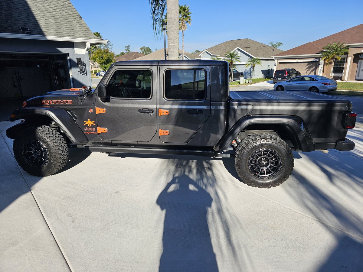 Maximus new Black Rhinos! #blackrhinowheels #jeeplife #jeepmafia #gotducked