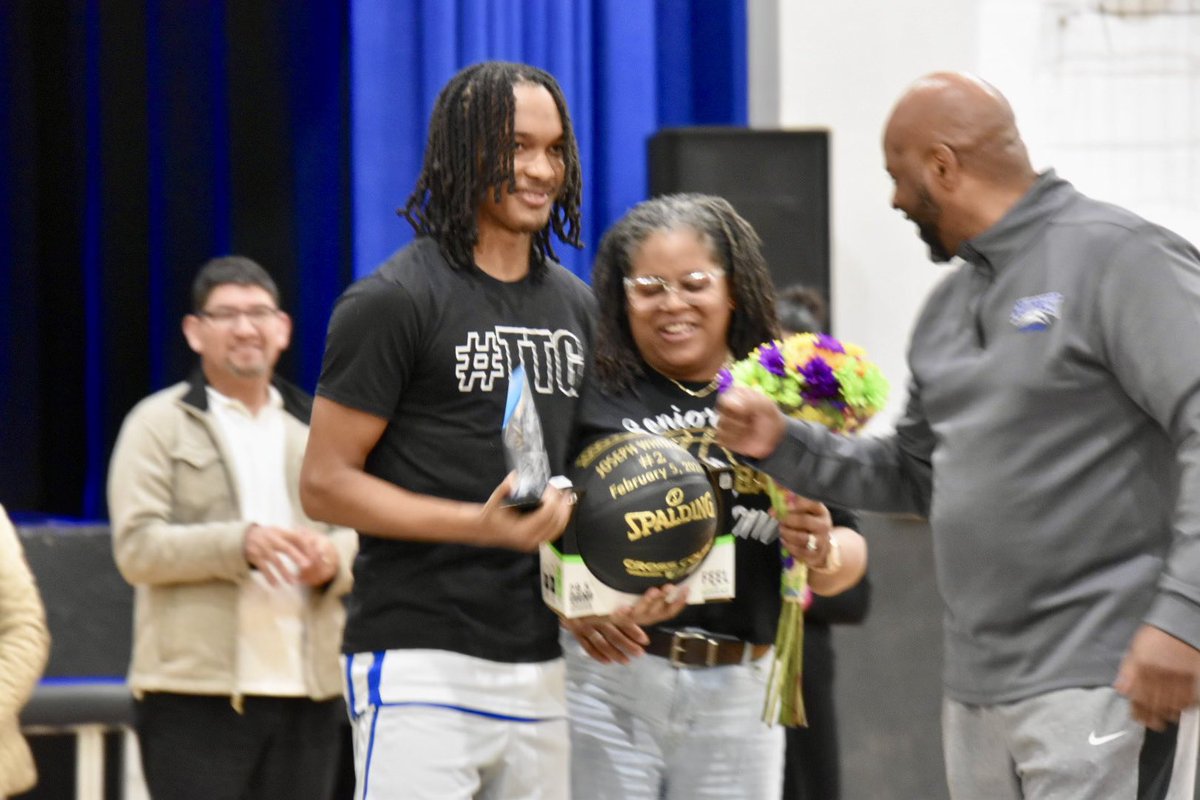 Steve Whitfield (@jchcsteve) on Twitter photo <a href="/JosephWhit5/">Joe</a> received his 1,000 Points ball tonight and added 29 more to it in the 54-33 win! <a href="/ETTaylor79/">Erick Taylor</a> <a href="/big73miller/">Kevin Miller</a> <a href="/GradyMajors/">Grady Majors</a> <a href="/KevinMoses38/">Kevin Moses LLC</a> <a href="/kayla_fletch/">kfletch</a> <a href="/ARBballRankings/">AR BBall Rankings</a> <a href="/ARPrepSports/">Arkansas Prep Sports</a> <a href="/PrepHoops/">Prep Hoops 🏀</a> <a href="/crob45/">Christian Robinson</a> <a href="/DaRoc55/">Jason Roscoe</a> <a href="/CoachAlters/">Devin Alters</a> <a href="/CoachKHoff/">Kyle Hoffman</a> <a href="/JosephWhit5/">Joe</a> received his 1,000 Points ball tonight and added 29 more to it in the 54-33 win! <a href="/ETTaylor79/">Erick Taylor</a> <a href="/big73miller/">Kevin Miller</a> <a href="/GradyMajors/">Grady Majors</a> <a href="/KevinMoses38/">Kevin Moses LLC</a> <a href="/kayla_fletch/">kfletch</a> <a href="/ARBballRankings/">AR BBall Rankings</a> <a href="/ARPrepSports/">Arkansas Prep Sports</a> <a href="/PrepHoops/">Prep Hoops 🏀</a> <a href="/crob45/">Christian Robinson</a> <a href="/DaRoc55/">Jason Roscoe</a> <a href="/CoachAlters/">Devin Alters</a> <a href="/CoachKHoff/">Kyle Hoffman</a>