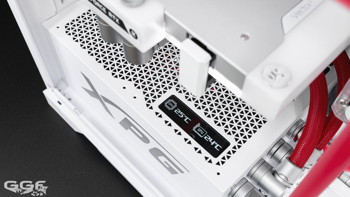 XPG_Global's tweet photo. Added some CNY vibes to the XPG INVADER X Chassis to ring in the new year!🔥🔥🎆
CR: @ggfevents
#XPG #INVADERX #XtremePerformanceGear #PCDIY #PC #pcgaming #gamingpc #pcmasterrace #PCMR https://t.co/BGVMZcpix6