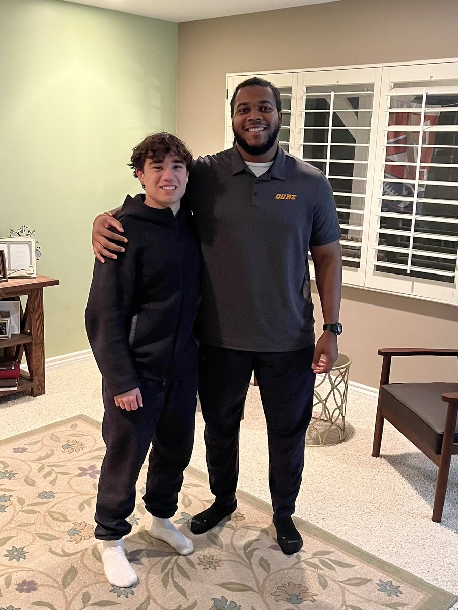 Big thanks to <a href="/_CoachSimmons/">Dalvin Simmons</a> for coming out for a home visit! Appreciate the time. <a href="/Coach_Nesbitt/">Mike Nesbitt</a> <a href="/OUAZFootball/">OUAZ Football</a> <a href="/TitanFootballAZ/">Arcadia Titans Football</a>