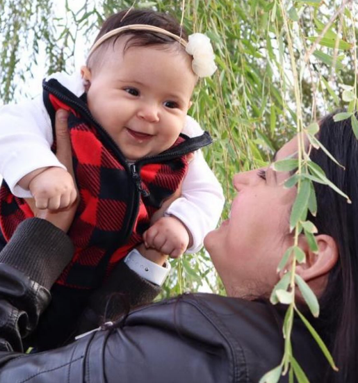 txs_alexia's tweet image. Money sign suede baby , the babymama @oficial.mariib posted this on her instagram and his family members liked the post #moneysignsuede #moneysign #suede #rapper #explore #ExploreMore #foryou #foryoupage @NewWestCoastTV1