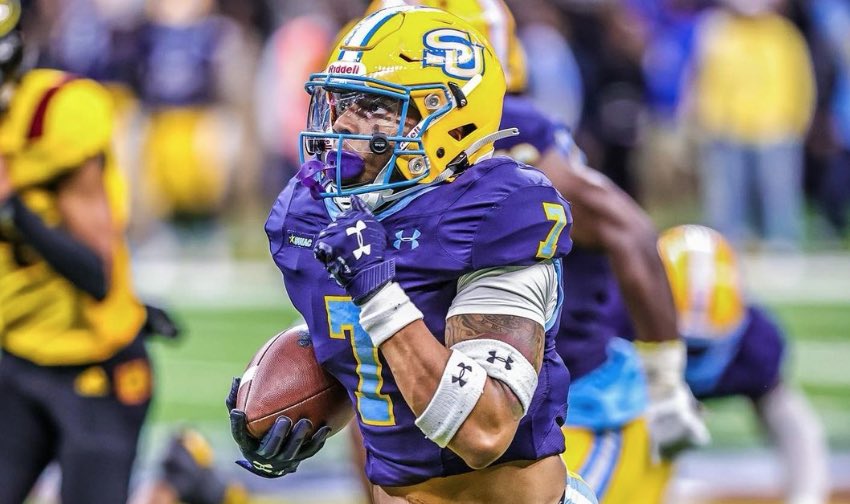 After a conversation with <a href="/seanwallace25/">jeffrey D. Sachs</a> I am blessed to earn an offer (PWO) to The Southern University 💙💛
<a href="/CoachSaulsby_AD/">Thomas B. Saulsby</a> <a href="/Recruit4SU/">SU Recruiting Spotlight</a> <a href="/SULSKittens/">sulabkittens</a> <a href="/sulsfootball/">Southern Lab Football</a> <a href="/SouthernUsports/">Southern University Jaguars</a> <a href="/jkleesportz/">JK Lee Sportz</a> <a href="/JeritRoser/">Jerit Roser</a>