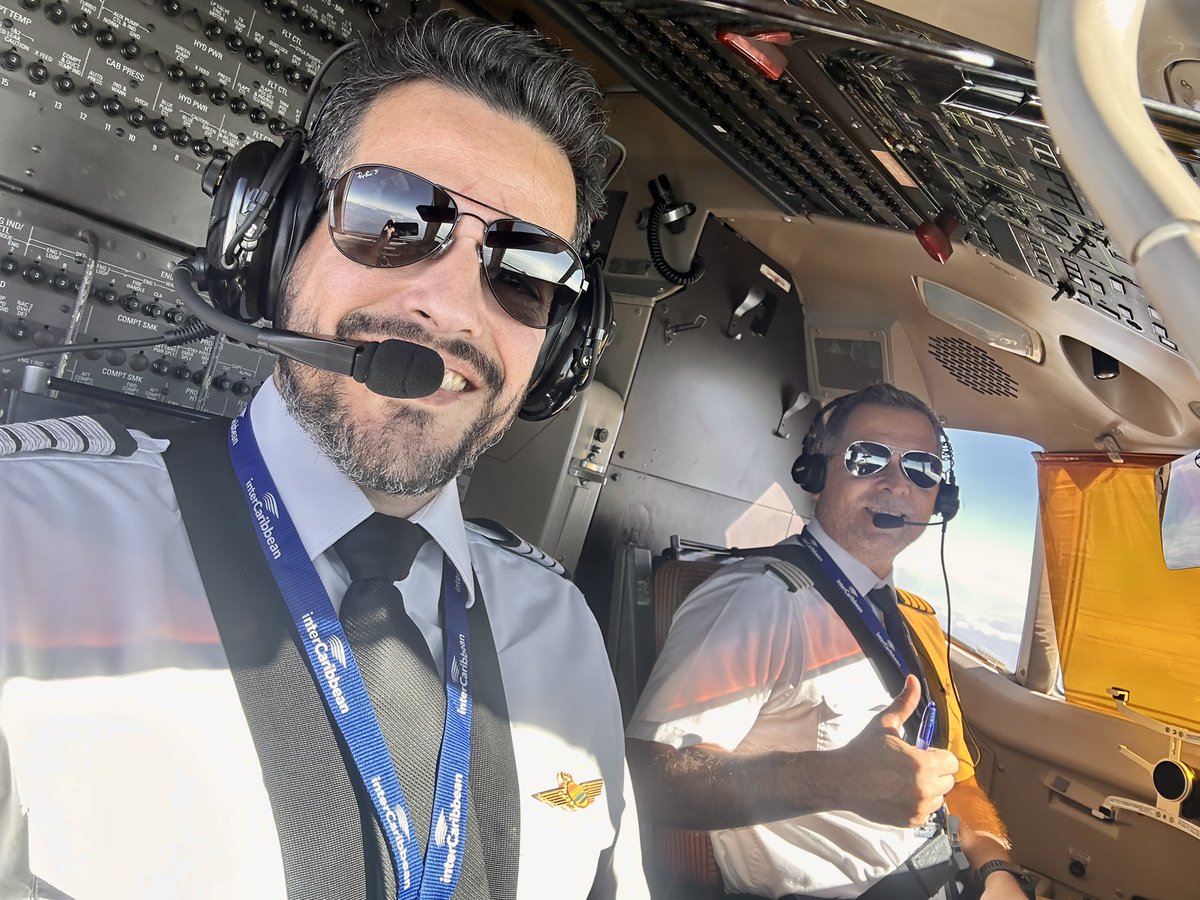 MicheDeArmas's tweet photo. #FerryFligth (sin PAX) MBPV-MDSD-MDSI (Turk & Caicos - Las Américas - SAN Isidro)
Baby ✈️ listo para pintura 🎨!!
#ATR45 https://t.co/bEPUOpMb2H