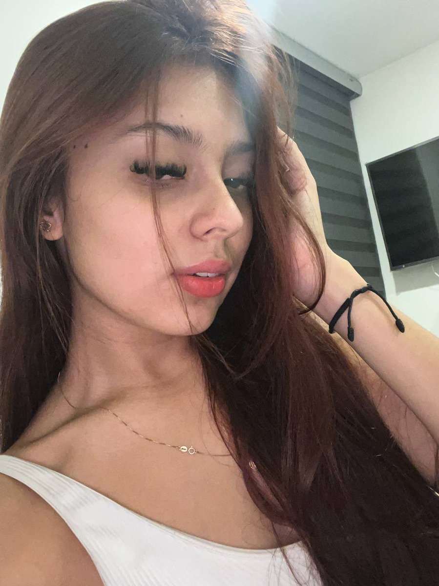Aryalopezx's tweet photo. bed time 🥱 https://t.co/m9kcPmmK9V