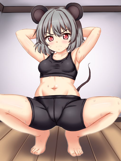 筋トレに励むナズーリン 