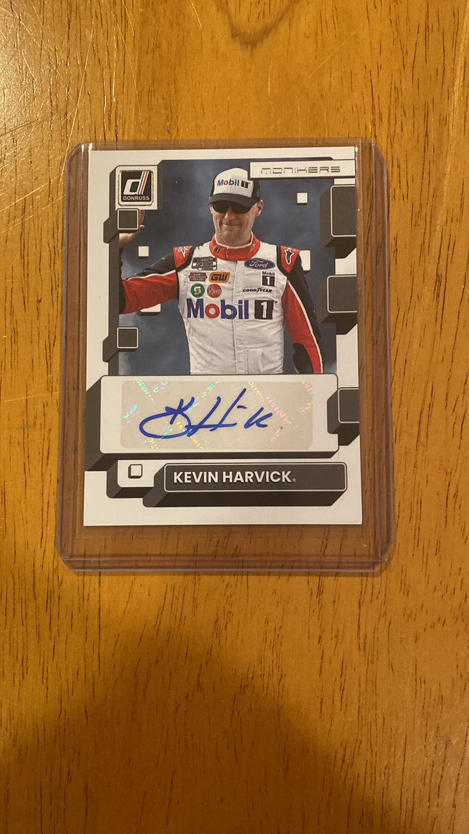 JOTT_Podcast's tweet photo. #NASCAR GIVEAWAY TIME! And it’s a 💎 by the way. RETWEET for a chance to win this autographed Harvick card. MUST BE FOLLOWING TO WIN! 

I’ll pick a winner Super Bowl Sunday! Get your entries in! https://t.co/7DGUqGlAMa