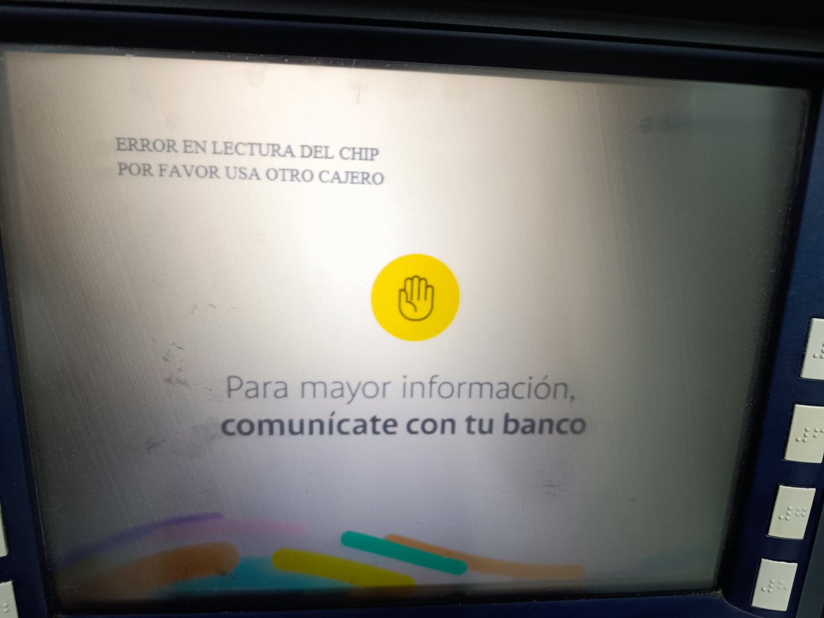 andresthekat's tweet photo. @Bancolombia esto aparece cuando quiero cambiar la clave principal, he intentado en 5 cajeros del sector de villa hermosa en Medellín y nada y las otras personas no ha podido retirar su dinero por la misma razón!! Y al parecer en la linea de atención no tienen ni idea de esto https://t.co/pGnv7h4E50